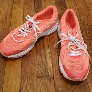 Asics GT-1000 running sneakers